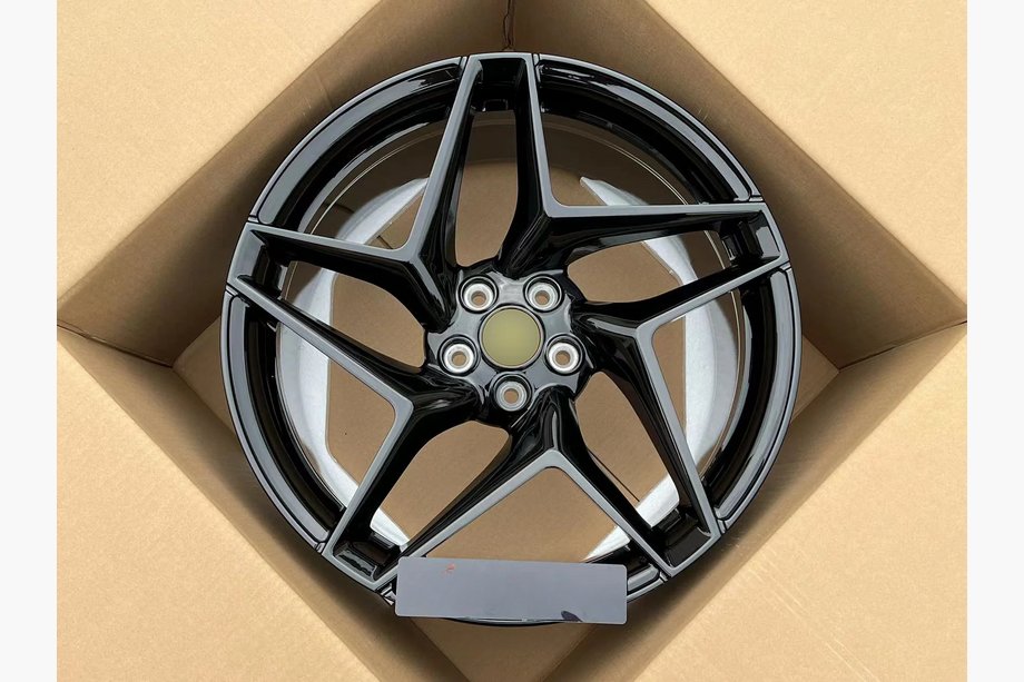 Ferrari 360 Jantes forgées OEM R19 V1 (Lot de 4) Image