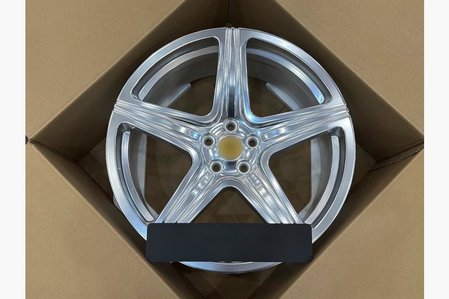Ferrari 550 Jantes forgées OEM R20 V2 (lot de 4) Image