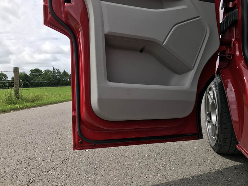 Joints de porte supplémentaires pour voiture : confort et silence