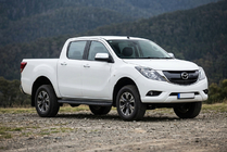 Mazda BT-50 2012- Marchepieds Latéraux Bosphorus Black (2 pcs, Aluminium) photo 1