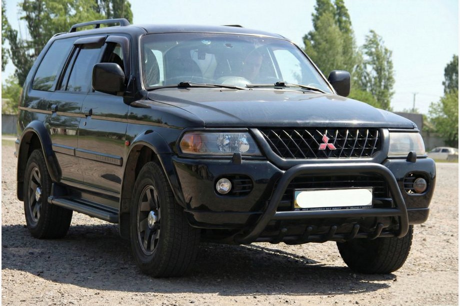 Mitsubishi Pajero Sport 1996-2007 Pare-buffle WT003 Noir Inox Image