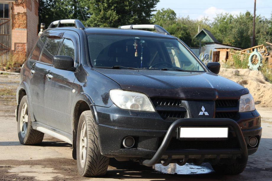 Mitsubishi Outlander 2001-2006 Pare-buffle WT003 Noir Inox Image