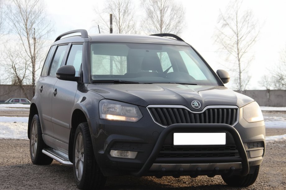 Skoda Yeti 2009-2017 Pare-buffle WT003 Noir Inox Image