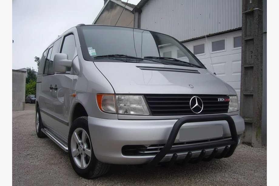 Mercedes Vito W638 1996-2003 Pare-buffle WT003 Noir (Inox) Image