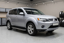 Mitsubishi Outlander 2006-2012 Marchepieds Latéraux Maydos V1 (2 pcs, Aluminium & Inox) photo 1