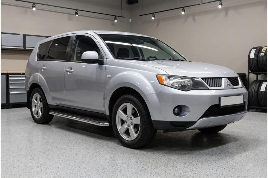 Mitsubishi Outlander 2006-2012 Marchepieds Latéraux Maydos V1 (2 pcs, Aluminium & Inox) Image