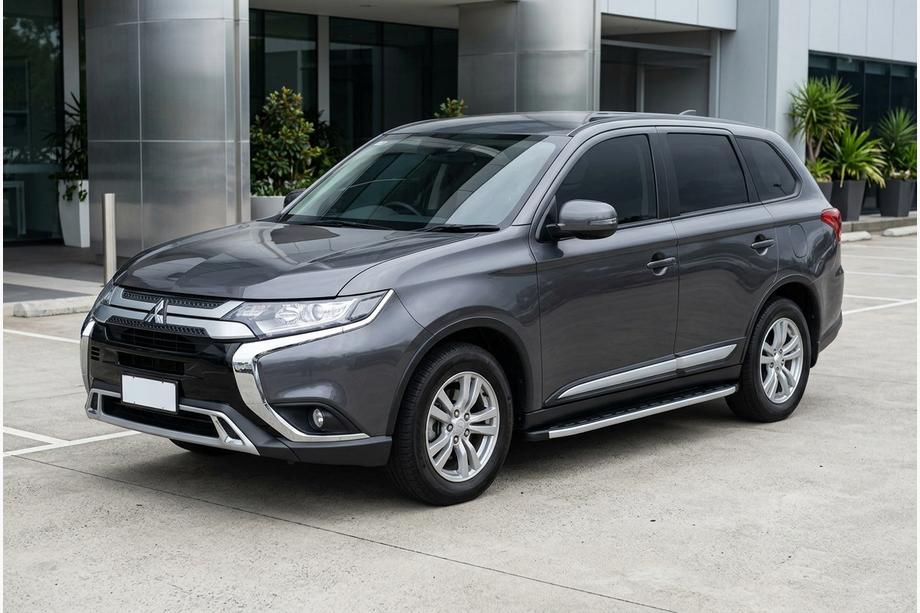 Mitsubishi Outlander 2012-2021 Marchepieds Latéraux Fullmond (2 pcs, aluminium) Image