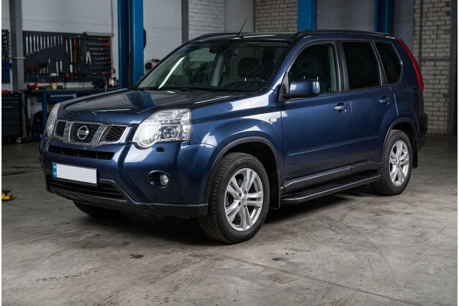 Nissan X-trail T31 2007-2014 Marchepieds Latéraux Bosphorus Black (2 pcs, Aluminium) Image