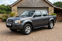 Nissan NP300 1999-2015 Marchepieds Latéraux Bosphorus Black (2 pcs, Aluminium) photo 1