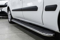 Opel Combo 2012-2018 Marchepieds Latéraux Maydos V1 (2 pcs, Aluminium & Inox) photo 1