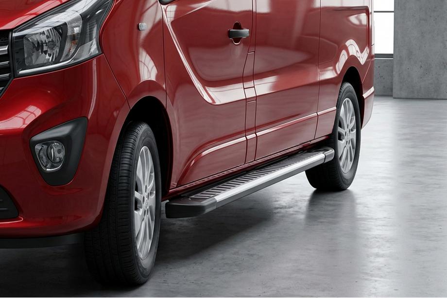 Renault Trafic 2001–2015 Marchepieds Latéraux Line (2 pcs, Aluminium) Image
