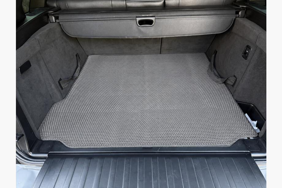 BMW X5 E70 2007-2013 Tapis de coffre en caoutchouc Carsuit (Gris) Photo 1