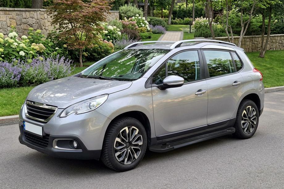 Peugeot 2008 2013-2019 Marchepieds Latéraux RedLine Black (2 pcs, Aluminium) Image