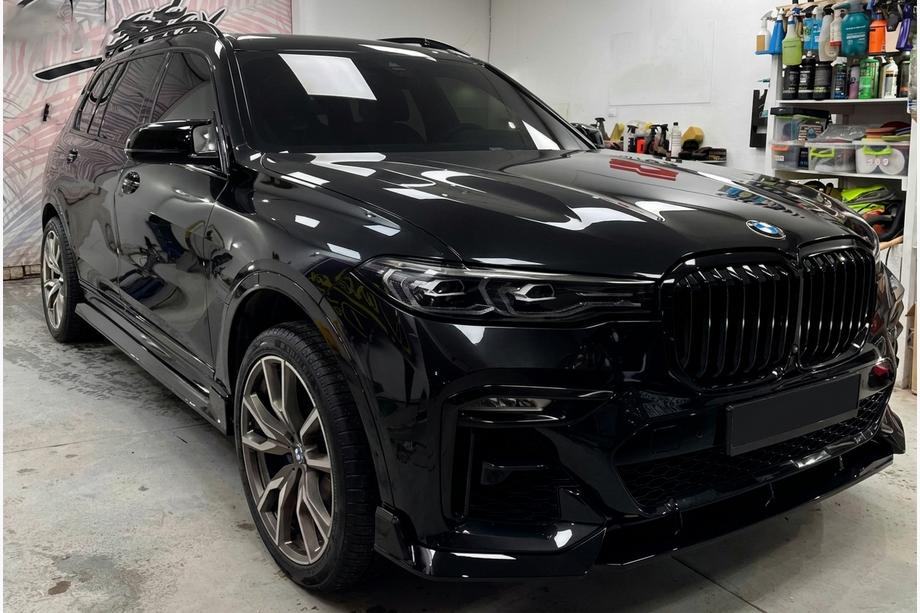 BMW X7 G07 2019- Kit carrosserie Paradigm Black Knight V2 (pour M-Sport 2018-2022) Photo 6