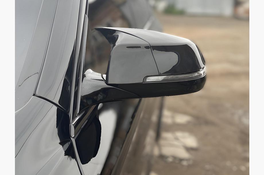 BMW 5 Series F07 2009–2017 Coques de rétroviseurs M-Look 2013-2017 (avec clips, 2 pcs) Image