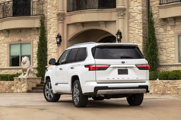 Essai Toyota Sequoia III (XK80) : Fiche technique, Finitions, Photos Photo 4