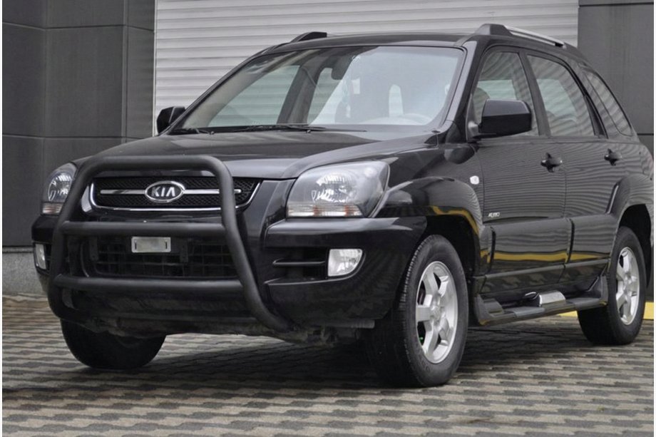 Kia Sportage 2004-2010 Pare-buffle WT018 Noir (Inox) Image