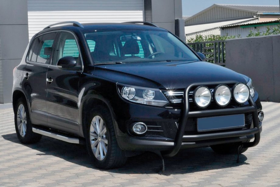 Volkswagen Tiguan 2007-2016 Pare-buffle WT018 Noir (Inox) Image