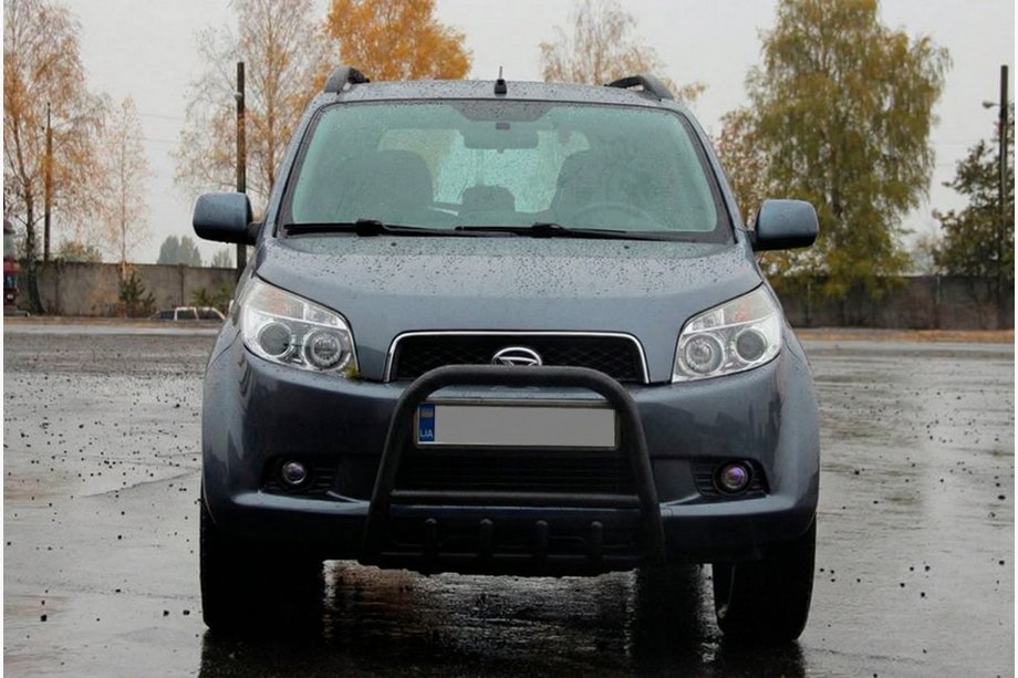 Daihatsu Terios 2006-2017 Barre Avant QT006 Noire (Inox) Photo 2