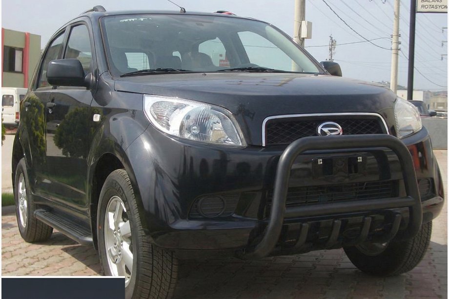 Daihatsu Terios 2006-2017 Barre Avant QT006 Noire (Inox) Photo 4