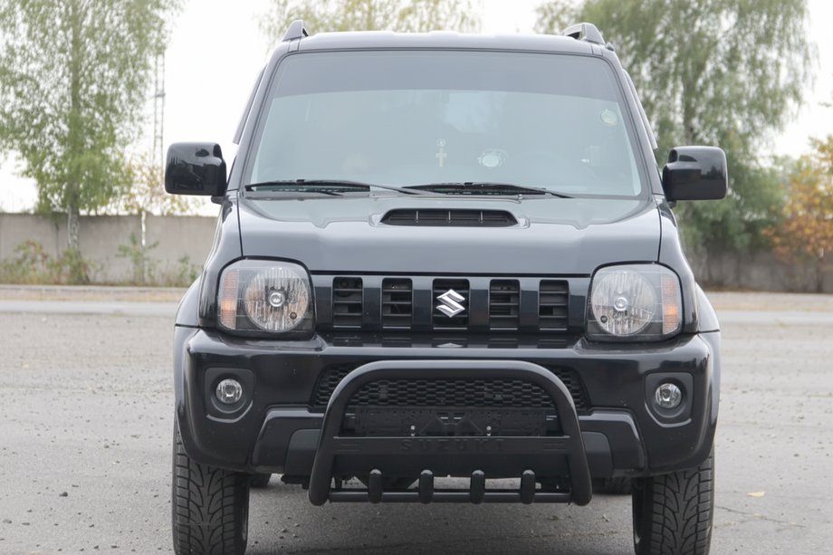 Suzuki Jimny 1998-2018 Pare-buffle QT006 Noir (Inox) Image