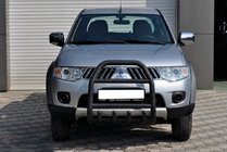 Mitsubishi L200 2006-2015 Pare-buffle QT007 Noir (Inox) photo 2