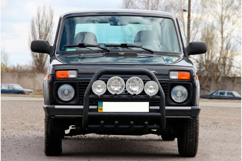 Lada Niva et Urban 1977- Pare-buffle QT007 Noir (Inox) Image