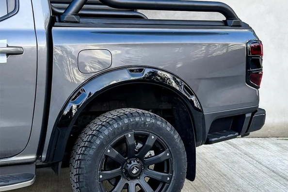 Comment choisir des élargisseurs d’ailes pour voiture : guide pour un tuning parfait Photo 1