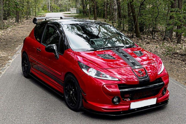 Comment rendre votre voiture plus agressive: Top idées de tuning