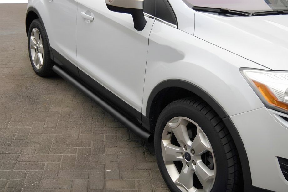 Ford Kuga 2008-2013 Barres Latérales Black (2 pcs, Inox) Image