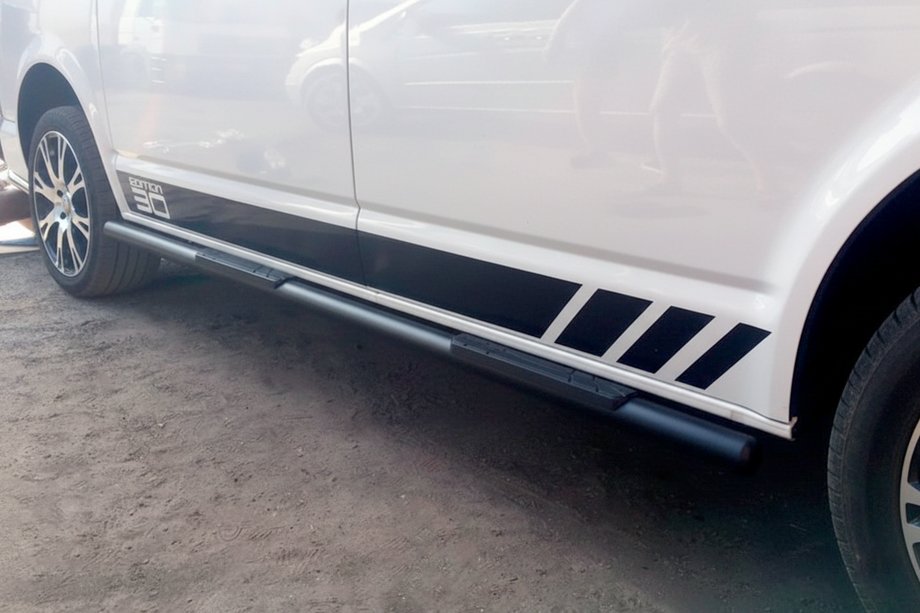 Volkswagen T5 Transporter 2003-2010 Barres Latérales Black (2 pcs, inox) 70mm, Empattement Long Photo 3