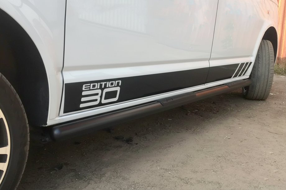 Volkswagen T5 2010-2015 Barres Latérales Black (2 pcs, inox) 70mm, Empattement Long Photo 6