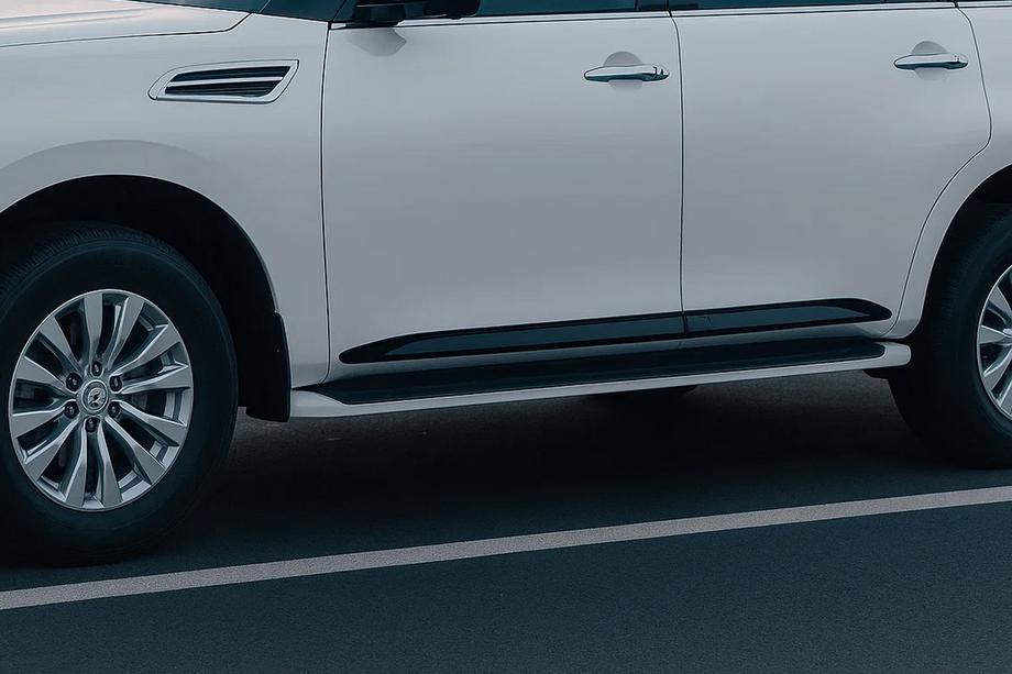 Infiniti QX80 2013-2024 Baguettes de porte (4 pcs, noires) Image