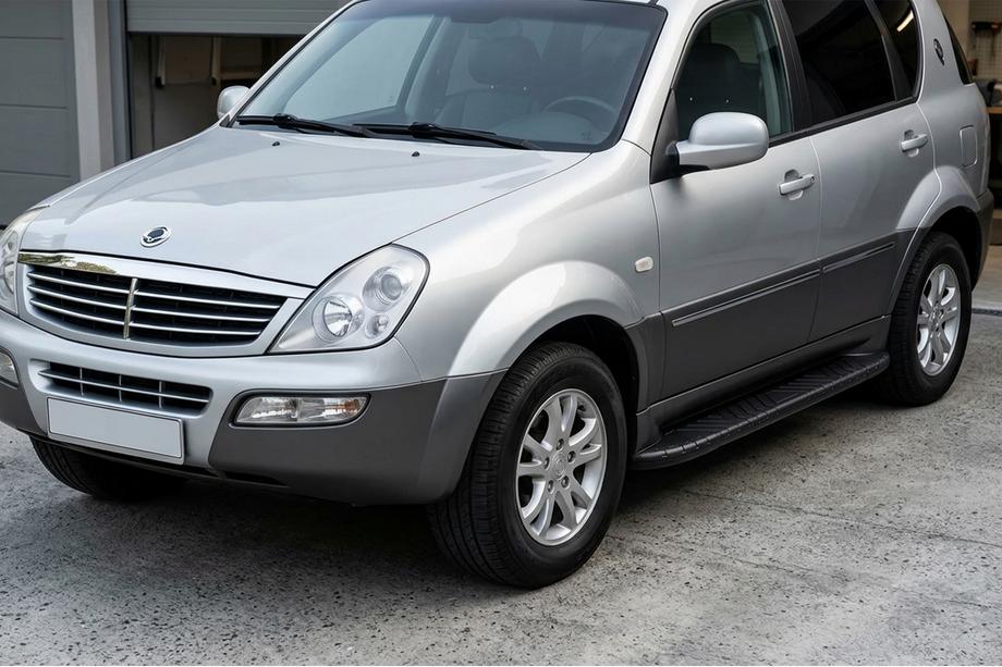 SsangYong Rexton I 2001-2017 Marchepieds Latéraux Bosphorus Black (2 pcs, Aluminium) 2005-2012 Image