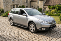 Subaru Outback 2009-2014 Marchepieds Latéraux Allmond Black (2 pcs, Aluminium) photo 1