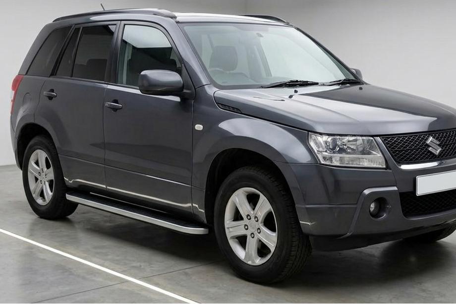 Suzuki Grand Vitara 2005-2017 Marchepieds Latéraux Tayga Grey (2 pcs, Aluminium) Image