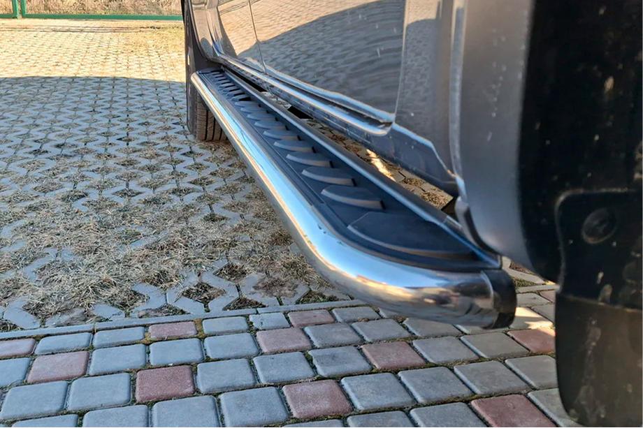 Volkswagen Amarok 2010-2022 Marchepieds Latéraux Maydos V1 (2 pcs, Aluminium & Inox) Image