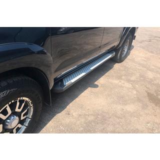 Marchepieds latéraux Allmond Grey (2 pcs, aluminium) Toyota Hilux 2006-2015 photo 1