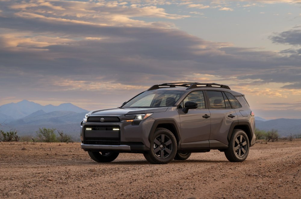 Essai du Toyota RAV4 Woodland : crossover hybride d’aventure