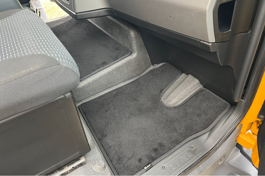 MAN TGL 2005–2020 Tapis de sol textile Premium (Noir) Image