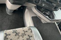 Scania Série R 2016– Tapis de sol textile Classic (Noir) photo 3