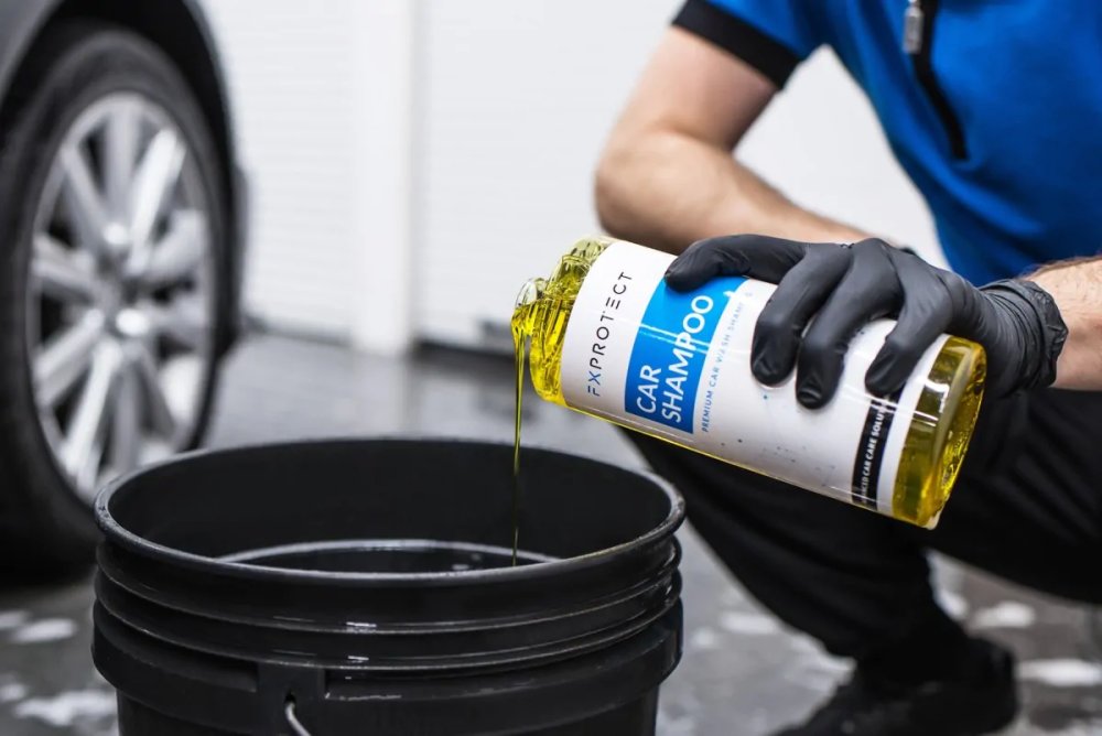 Comment ne pas abîmer la peinture auto avec des produits chimiques