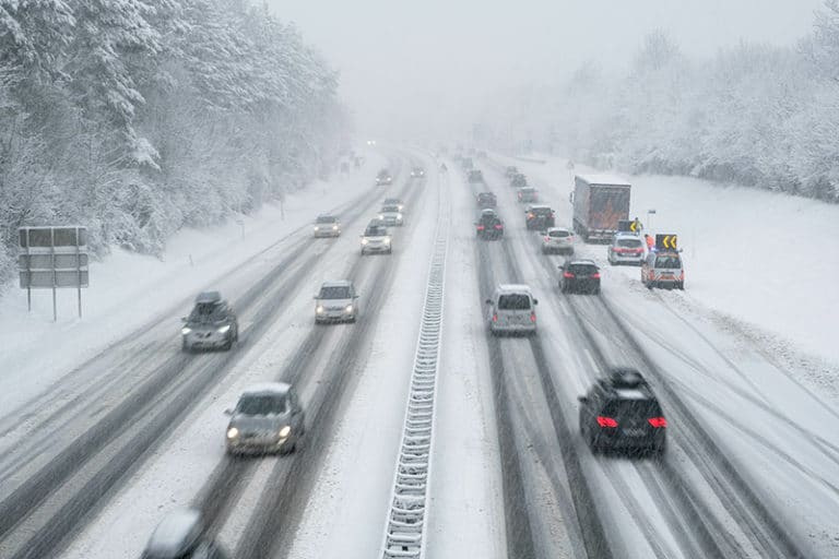 Comment éviter les accidents sur les routes hivernales