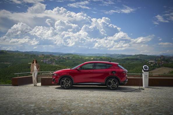 Essai Alfa Romeo Tonale 2025 : style italien dans un SUV compact Photo 2
