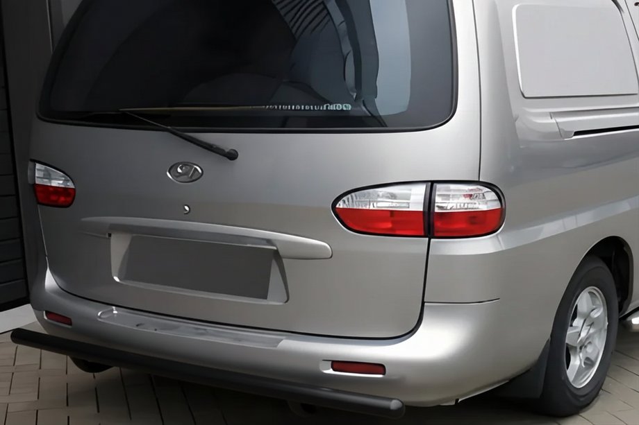 Hyundai H200, H1, Starex 1998-2007 Protection arrière AK002 Noir (2 pcs, inox) Photo 1