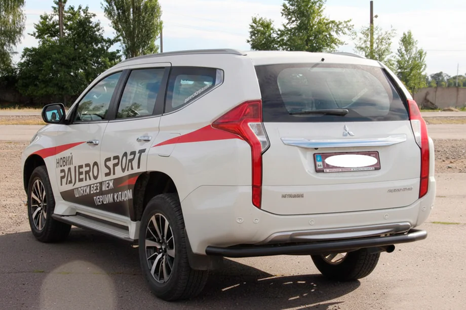 Mitsubishi Pajero Sport 2015- Protection Arrière AK005 Noir (Inox) Photo 2