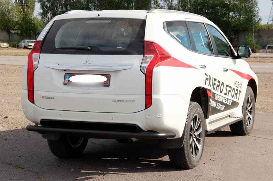 Mitsubishi Pajero Sport 2015- Protection Arrière AK005 Noir (Inox) Photo 3