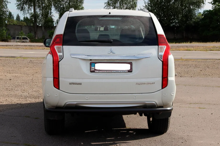 Mitsubishi Pajero Sport 2015- Protection Arrière AK005 Noir (Inox) Photo 6