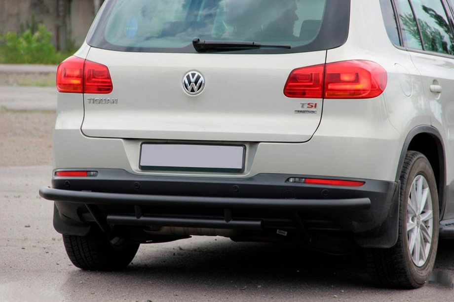 Volkswagen Tiguan 2007-2016 Protection Arrière AK002-2 Noir (Inox) Image