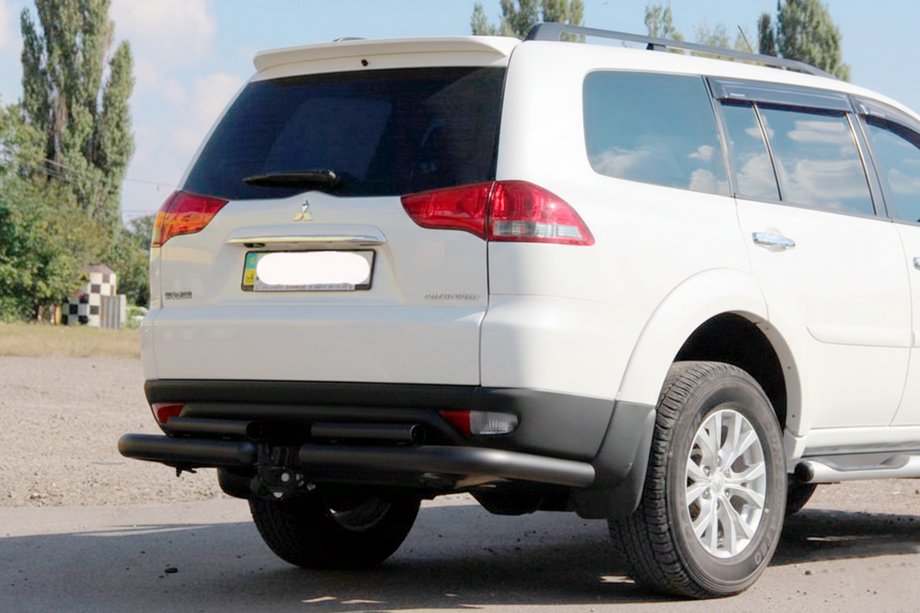 Mitsubishi Pajero Sport 2008-2015 Protection arrière AK003-Special Black (2 pcs, inox) Photo 1